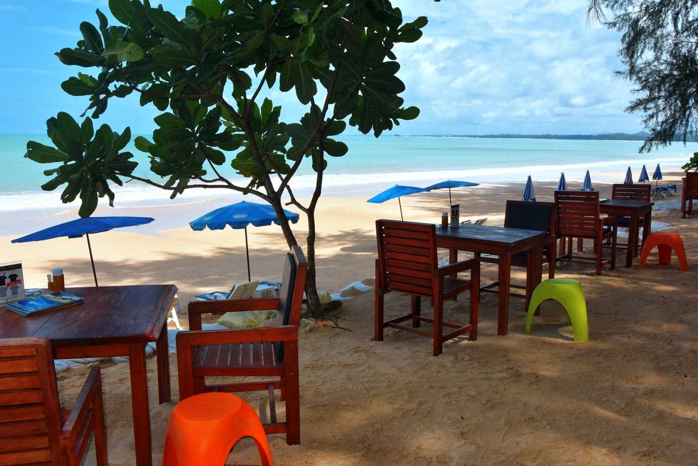 Beachside dining at Ao Thong Beach