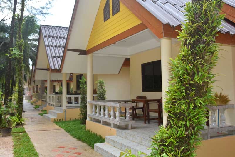 Standard bungalow outside